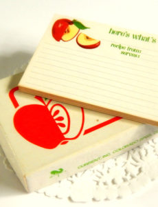 Sweet apple recipe cards. | Image courtesy Etsy seller ThePaperBasket