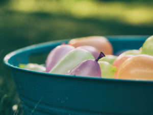 water balloons for memorial day games