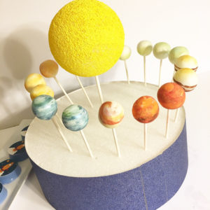 planet party cake