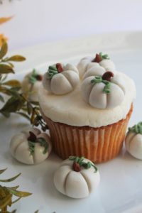 fondant fall wedding decorations