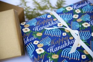 hanukkah gift giving etiquette