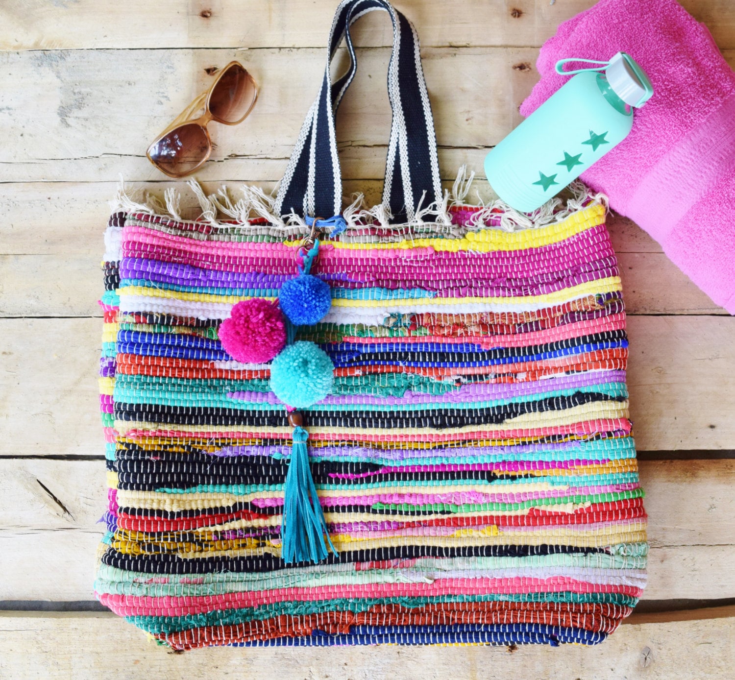 Beach Bag Gift Ideas - What to Put In A Beach Gift Basket For Her