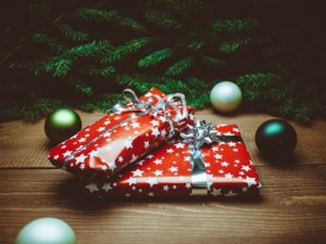 Host a gift exchange party this Christmas