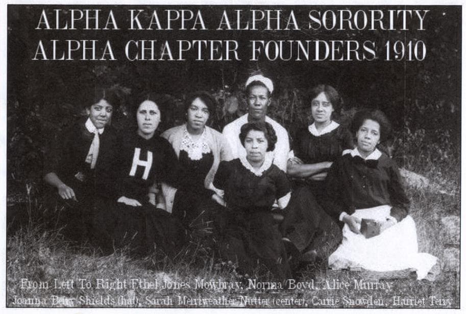 Alpha Kappa Alpha sorority members.