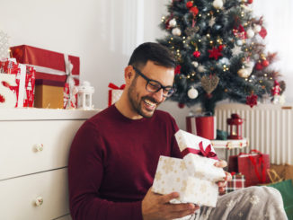 An online Christmas wish list maker can streamline your holiday shopping.