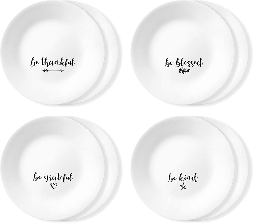 small plates with expressions of gratitude