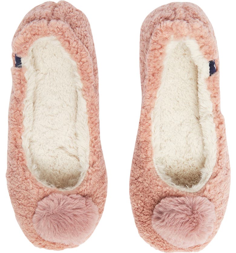 Pom pom adorned slippers